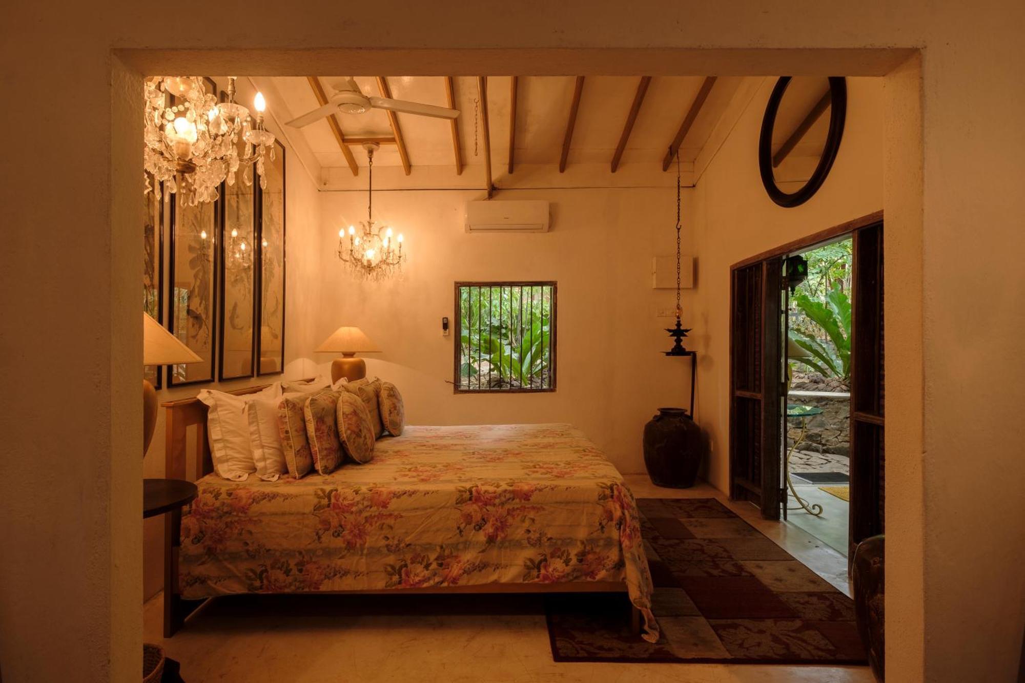 Casa Heliconia Hotel กัมปาฮา ภายนอก รูปภาพ